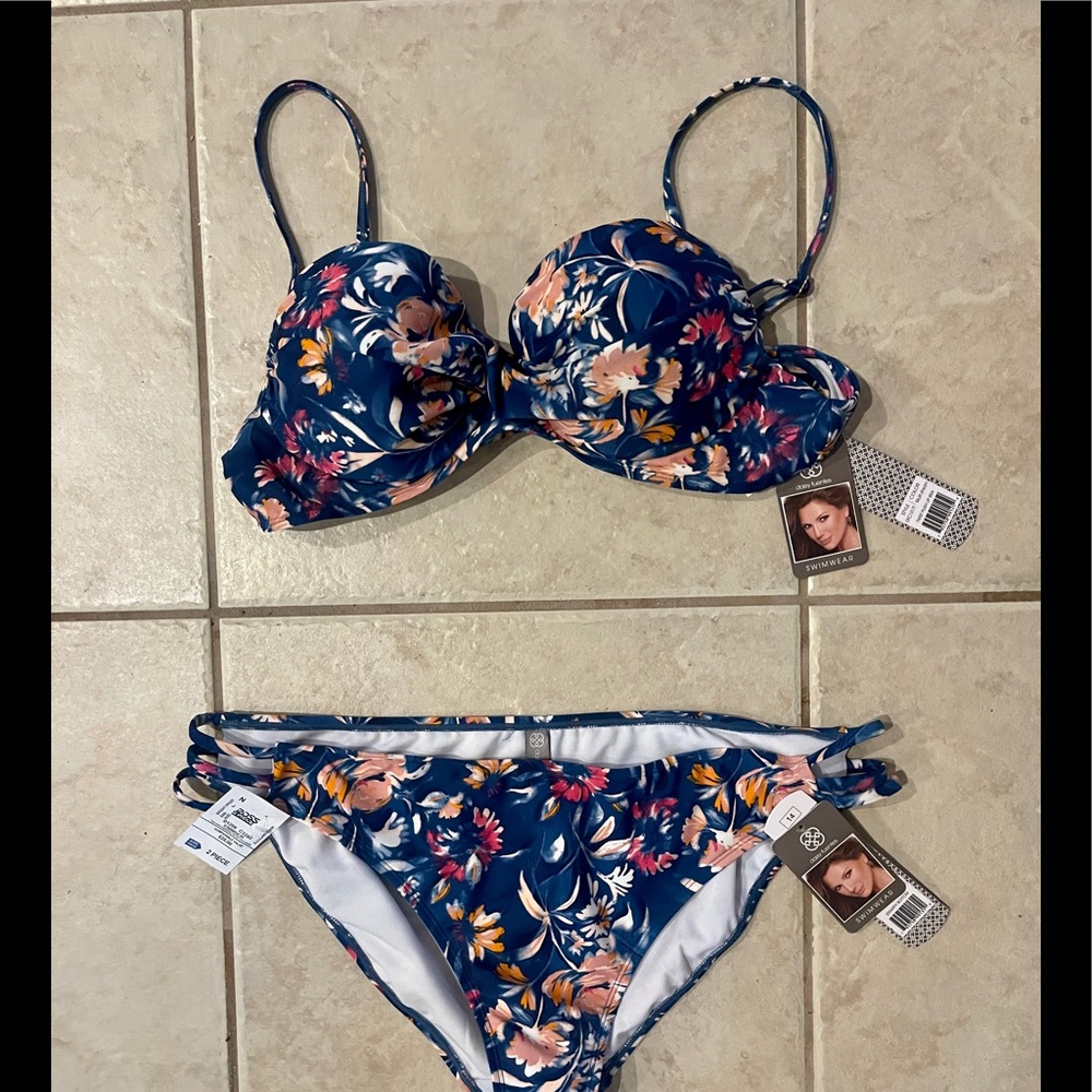 Daisy Fuentes bikini